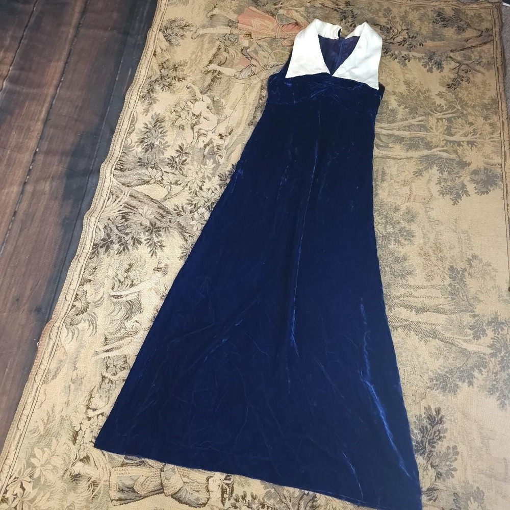 Rich Blue Velvet Maxi Dress W/ Pointed White Sailor Collar Gown Vintage 1970s